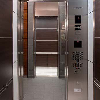 [تصویر:  Elevators-padra.jpg]