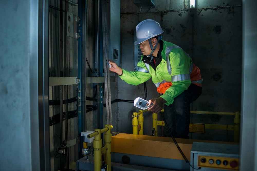 تعمیر آسانسور شریعتی